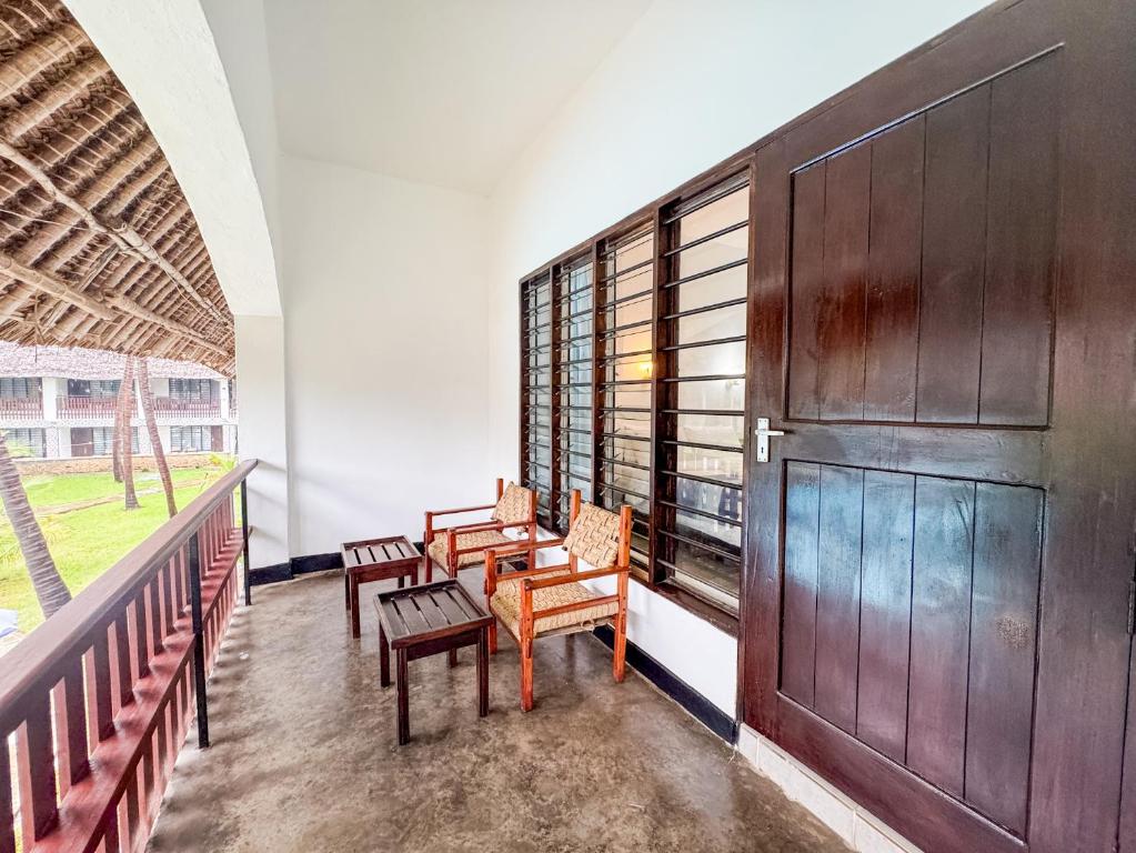 MILELE BEACH HOTEL