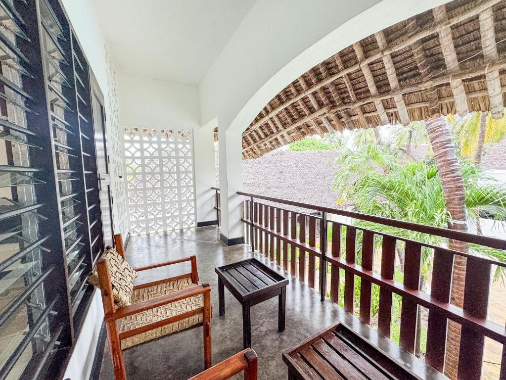 MILELE BEACH HOTEL