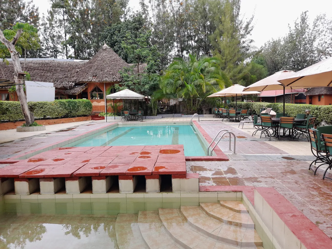 SWEET LAKE RESORT