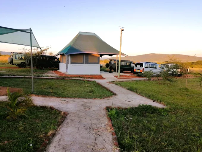 ENDEEM MARA RESORT
