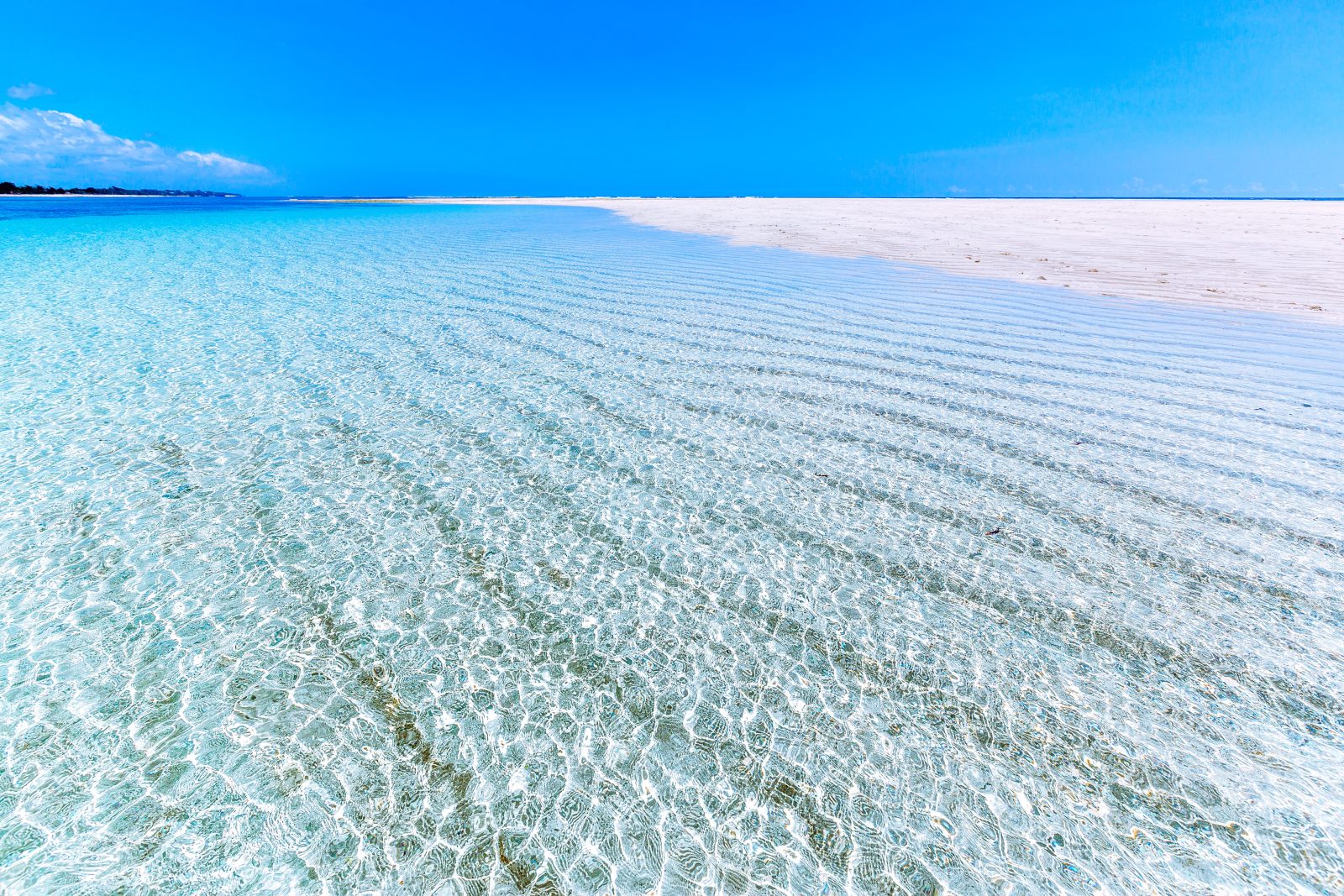 NOMAD BEACH RESORT