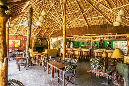 EXPLOREANS MARA RIVER CAMP