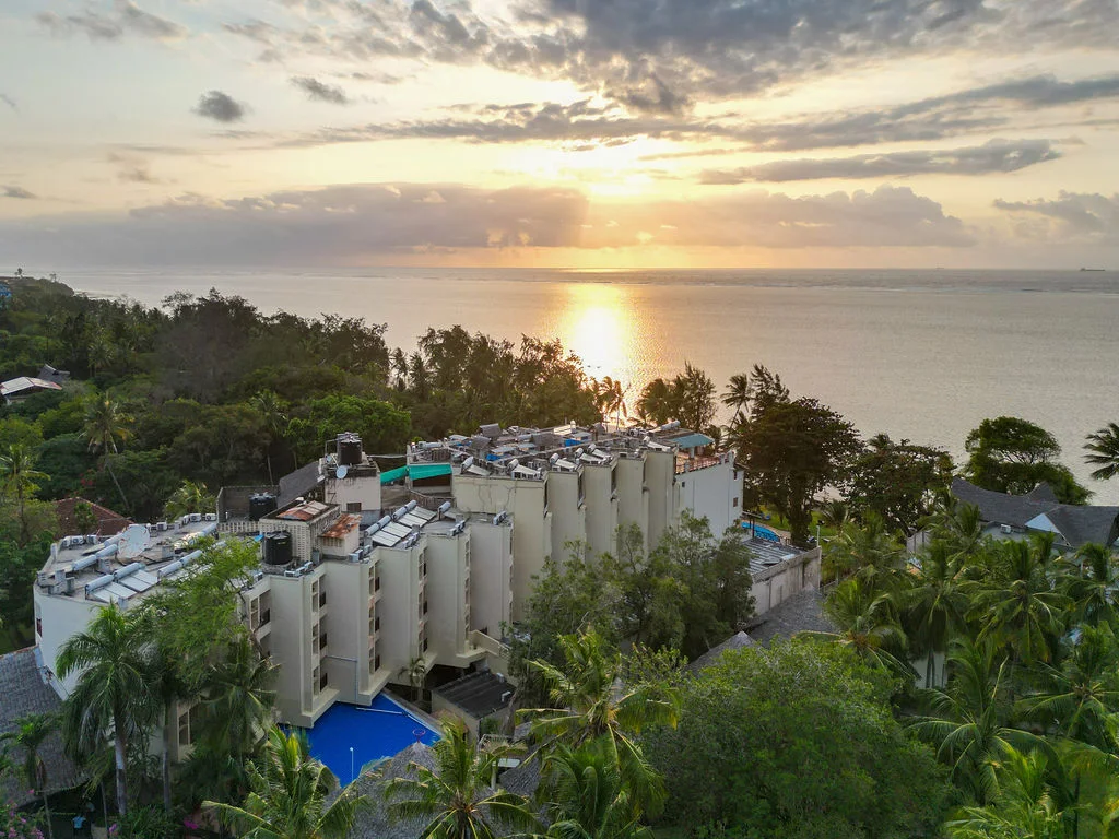 NEPTUNE BEACH RESORT