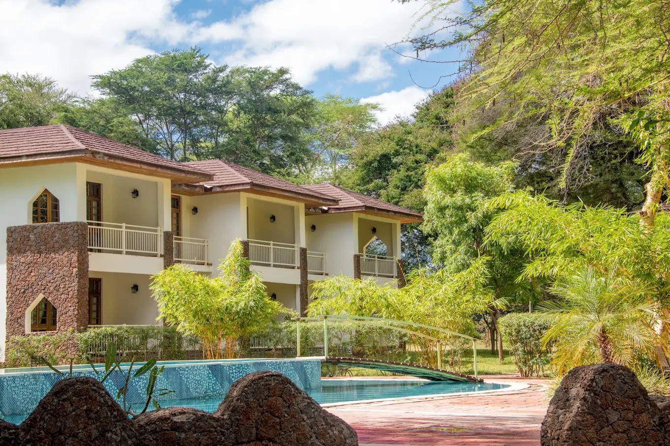 HUNTERS LODGE
