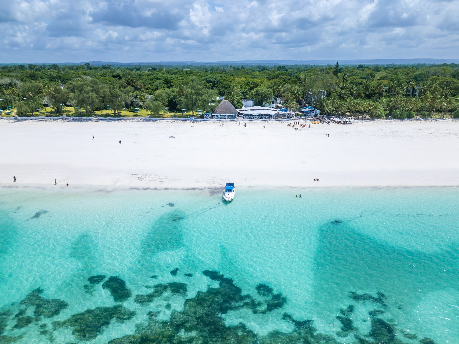 NOMAD BEACH RESORT