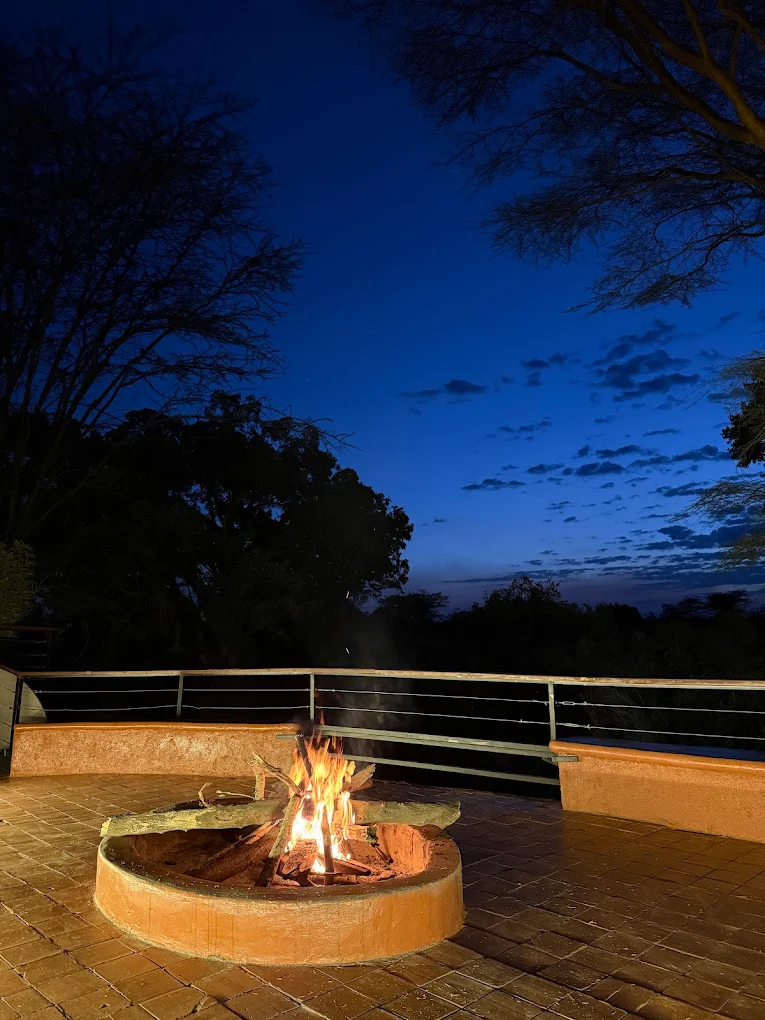 PRIDEINN MARA CAMP