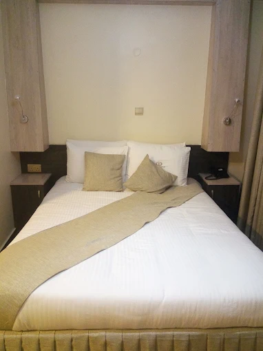 ESERIANI THE HOTEL