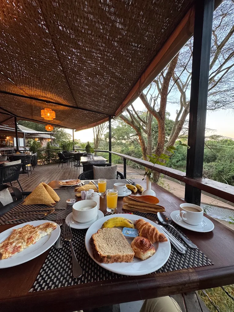 PRIDEINN MARA CAMP