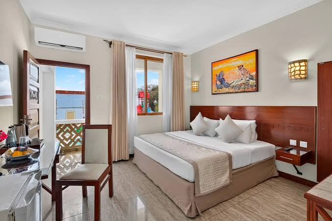 SINGLE DELUXE ROOM